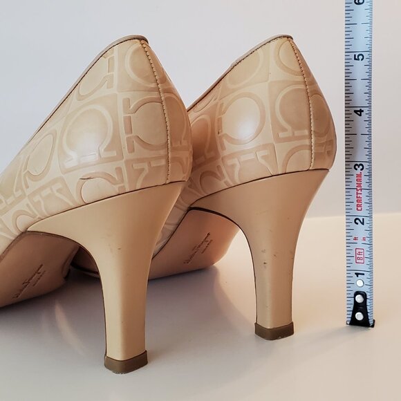 Salvatore Ferragamo Pump - Picture 2 of 7